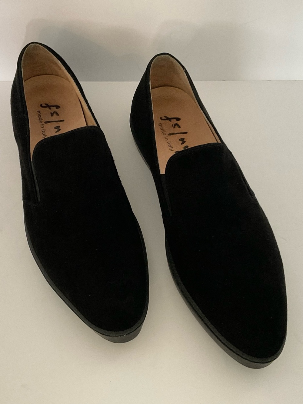 FRENCH SOLE NY Suede Loafer/Sneaker Black Size EU 39 EUC